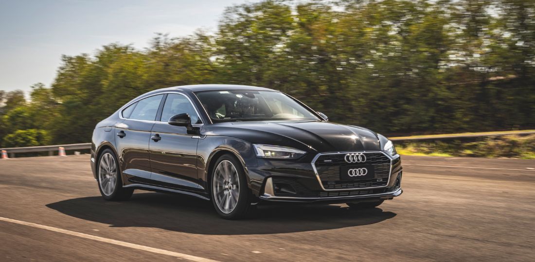 Audi A4 e A5 inovam mais uma vez no Brasil: Um novo capítulo na elegância e performance automotiva